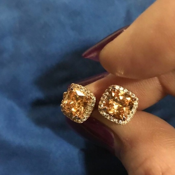 18k Rose Gold Filled Champagne Topaz Stud Earrings - Picture 7 of 8